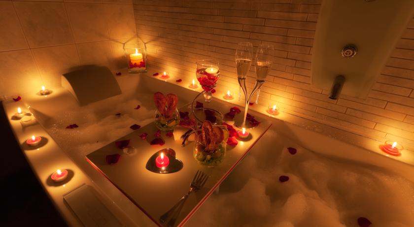 Cómo decorar el baño para el día el de los enamorados - Thebath