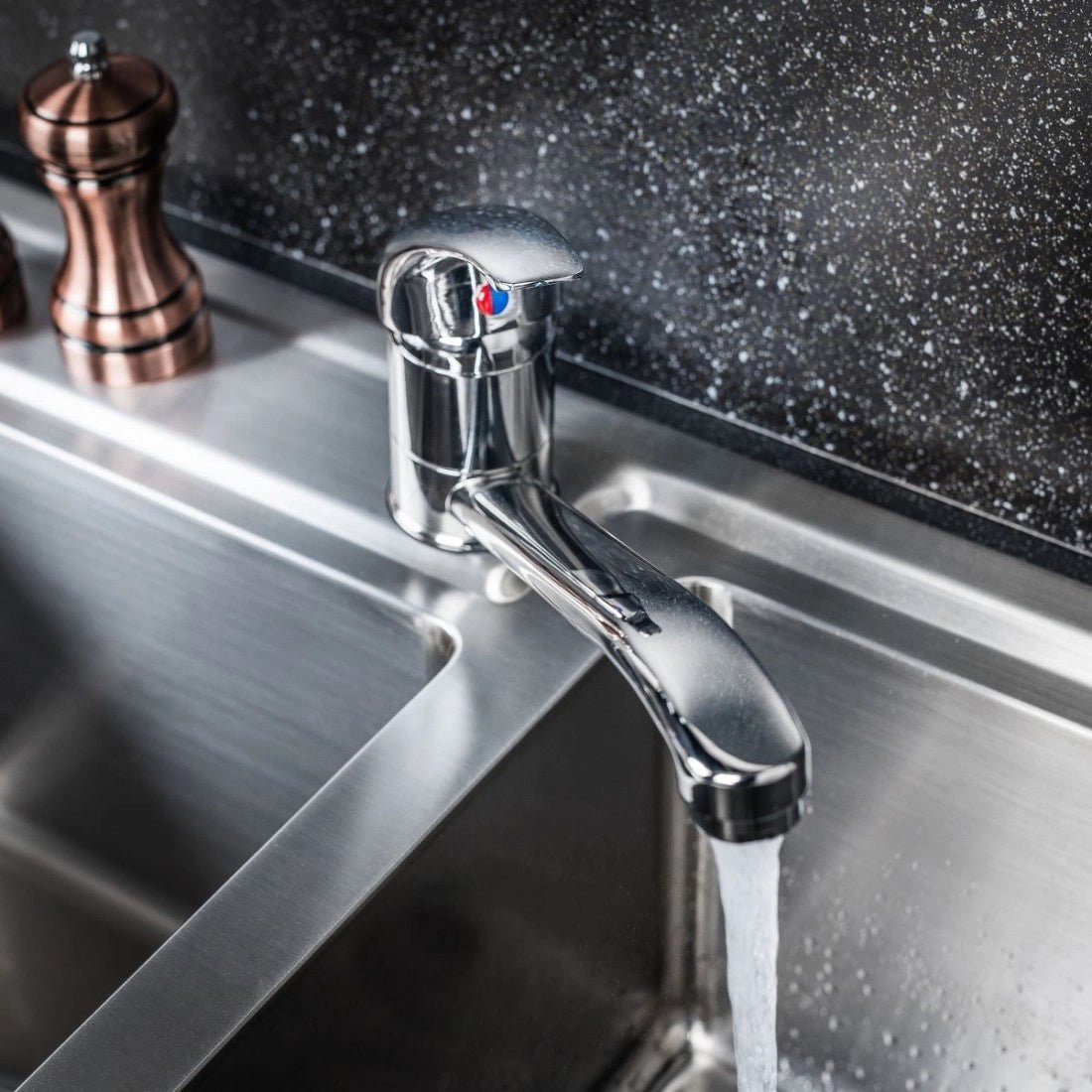 Grifo de cocina caño horizontal Rialto