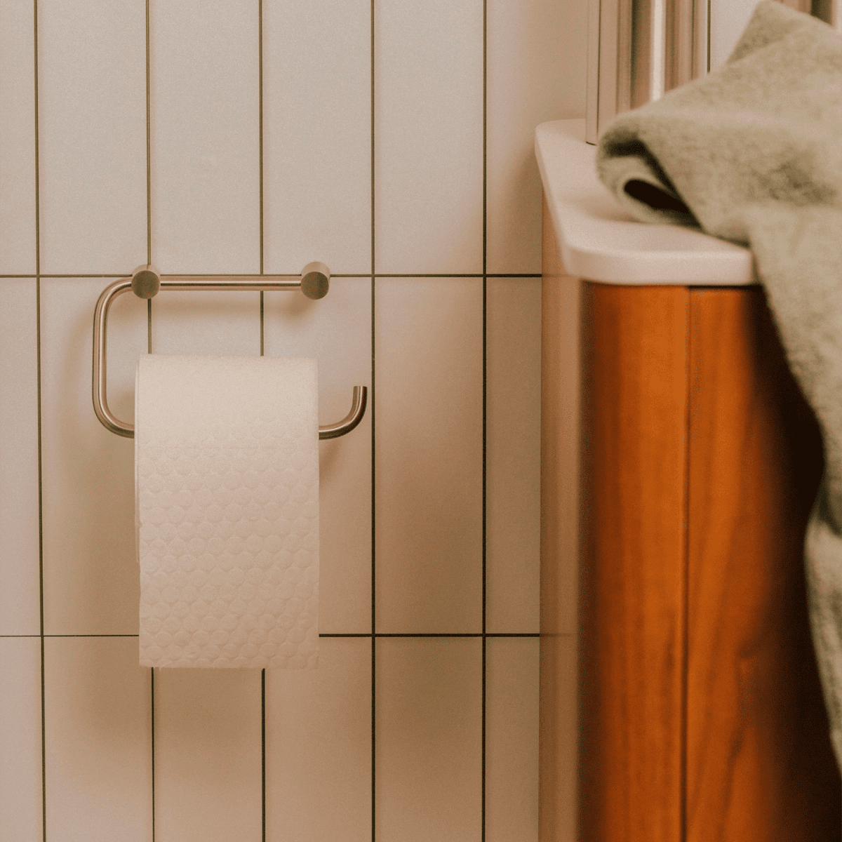 Porta papel toallero Logic - The Bath